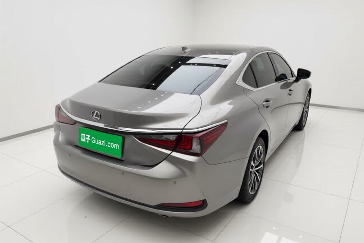 Used Lexus ES 2022 200 Excellence Edition Rear Right 45 Deg
