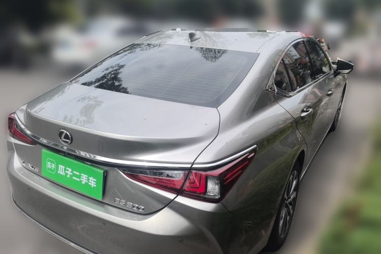 Used Lexus ES 2022 200 Excellence Edition Rear Right 45 Deg