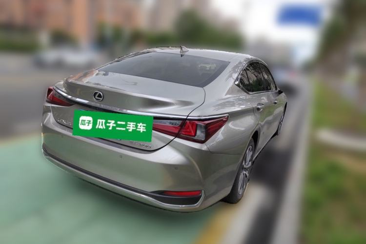 Used Lexus ES 2022 200 Excellence Edition Rear Right 45 Deg