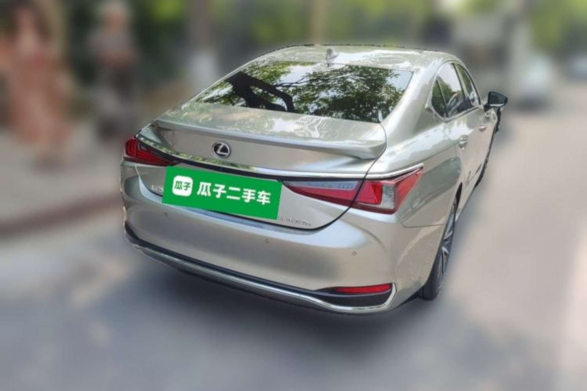 Used Lexus ES 2022 300h Deluxe Edition Rear Right 45 Deg