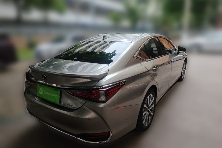 Used Lexus ES 2022 300h Excellence Edition Rear Right 45 Deg