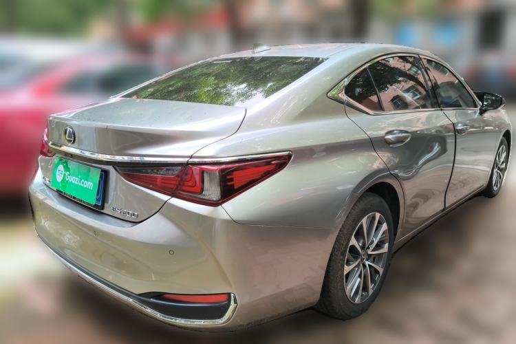 Used Lexus ES 2022 200 Excellence Edition Rear Right 45 Deg