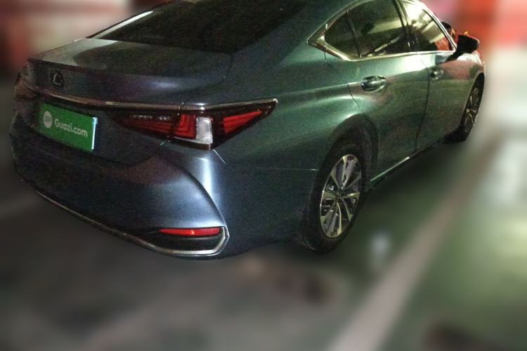 Used Lexus ES 2022 200 Excellence Edition Rear Right 45 Deg
