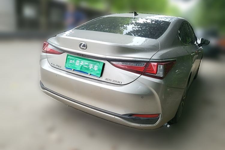 Used Lexus ES 2022 200 Excellence Edition Rear Right 45 Deg