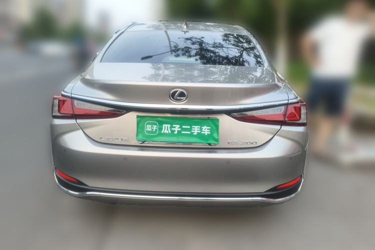 Used Lexus ES 2022 200 Luxury Edition Rear