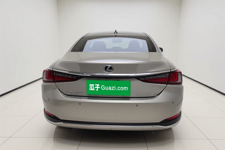 Used Lexus ES 2022 200 Excellence Edition Rear