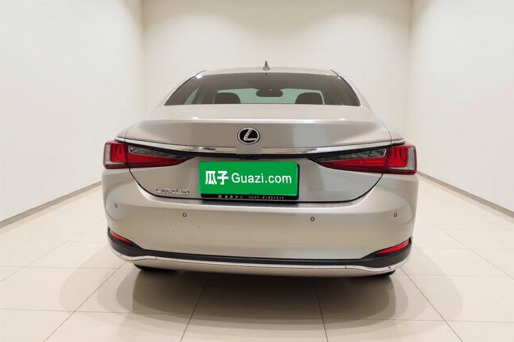Used Lexus ES 2022 200 Excellence Edition Rear