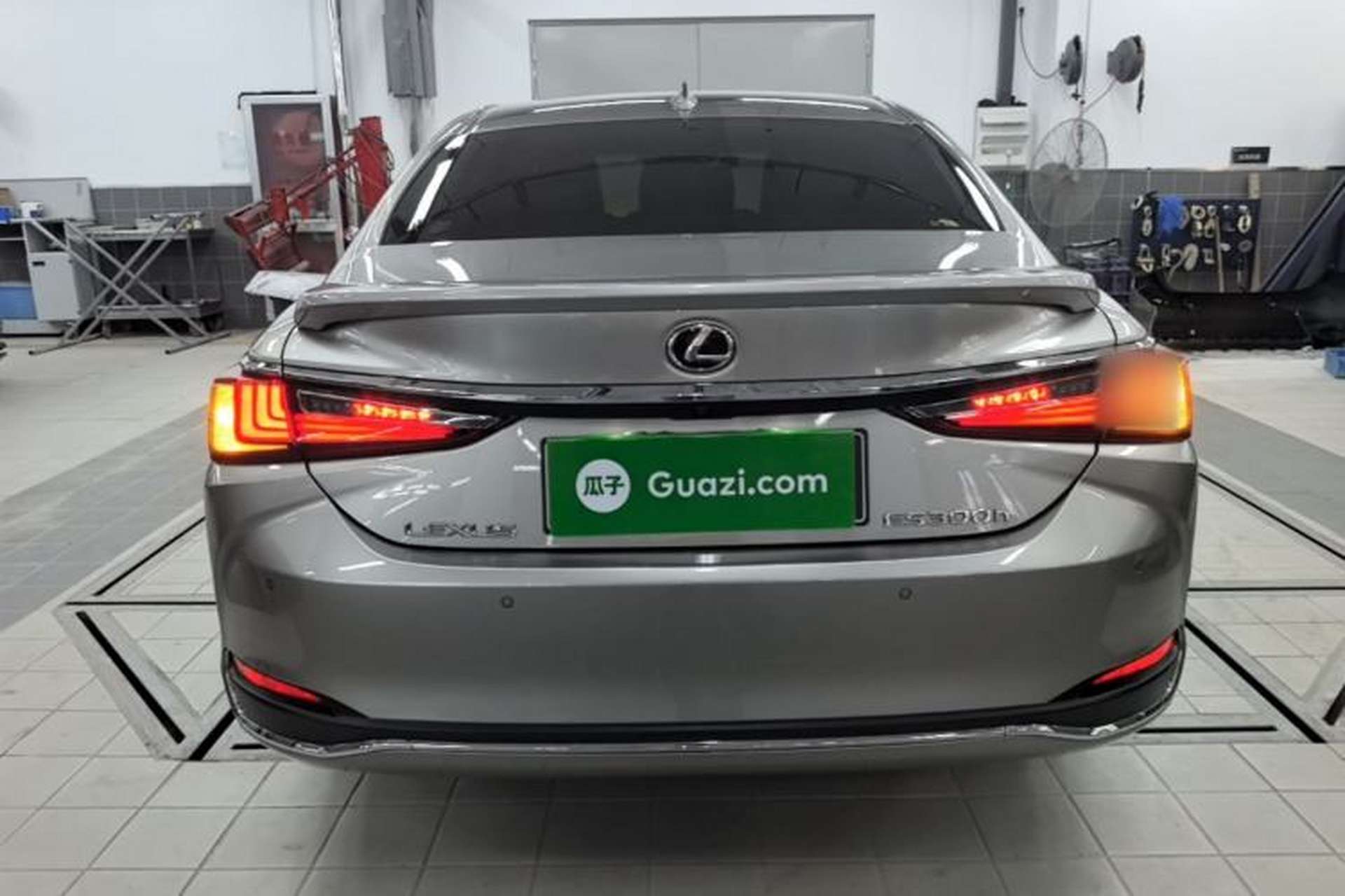 Used Lexus ES 2022 300h Excellence Edition Rear