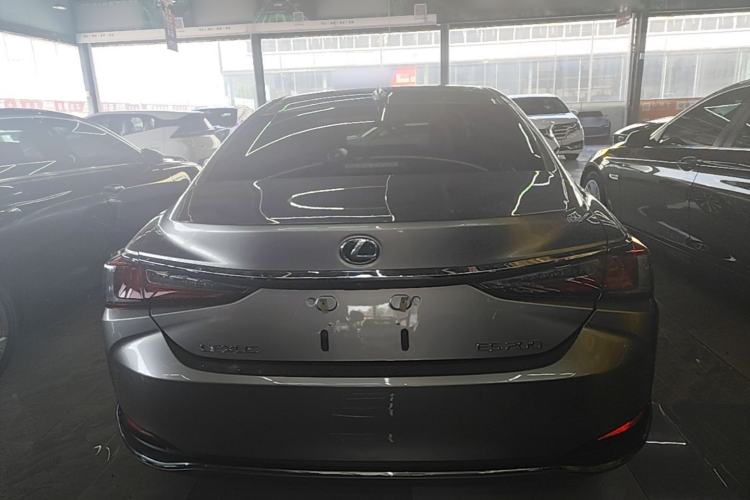 Used Lexus ES 2022 200 Excellence Edition Rear