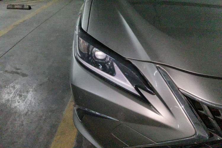 Used Lexus ES 2022 200 Luxury Edition Right Front Headlight