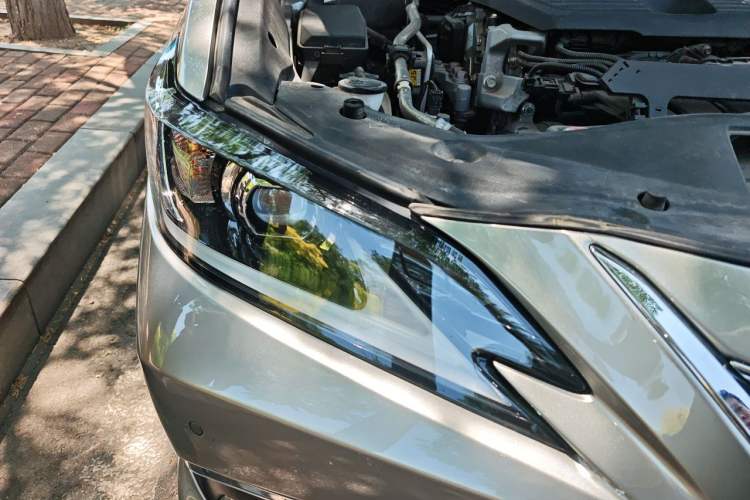 Used Lexus ES 2022 260 Excellence Edition Right Front Headlight