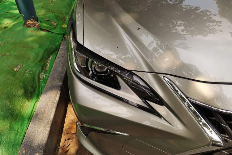 Used Lexus ES 2022 200 Excellence Edition Right Front Headlight