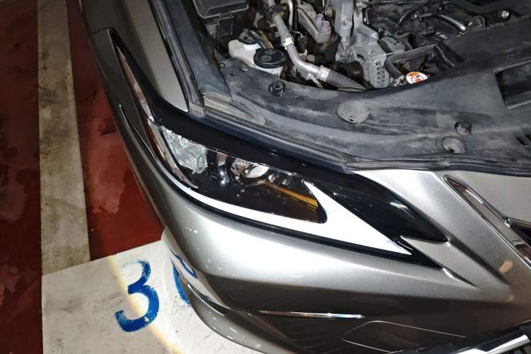 Used Lexus ES 2022 200 Excellence Edition Right Front Headlight