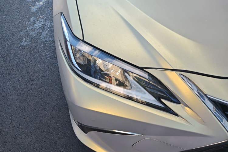 Used Lexus ES 2022 200 Excellence Edition Right Front Headlight