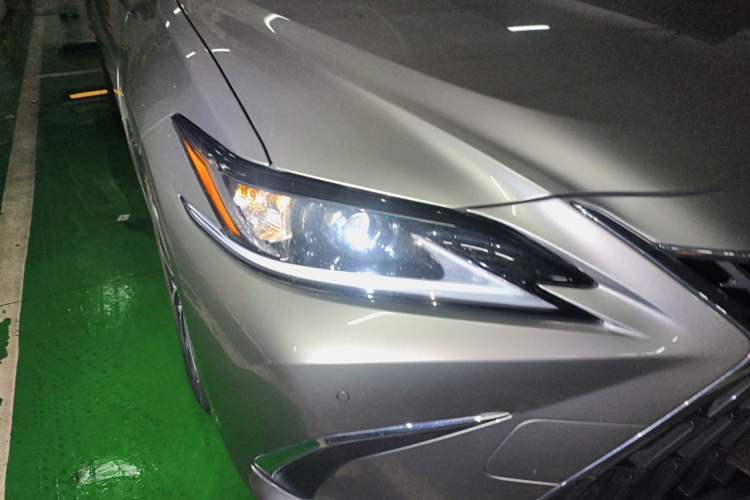Used Lexus ES 2022 200 Excellence Edition Right Front Headlight