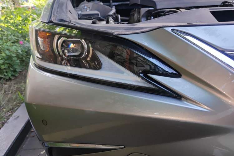 Used Lexus ES 2022 200 Excellence Edition Right Front Headlight