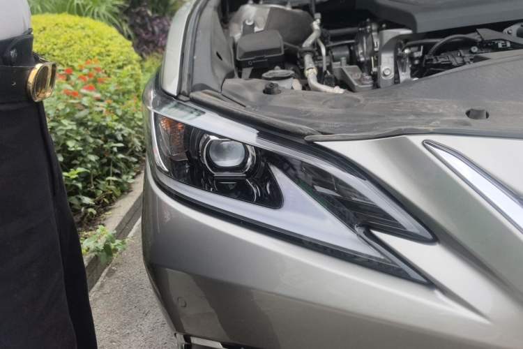 Used Lexus ES 2022 200 Excellence Edition Right Front Headlight