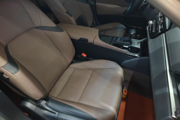 Used Lexus ES 2022 200 Excellence Edition Right Front Seat