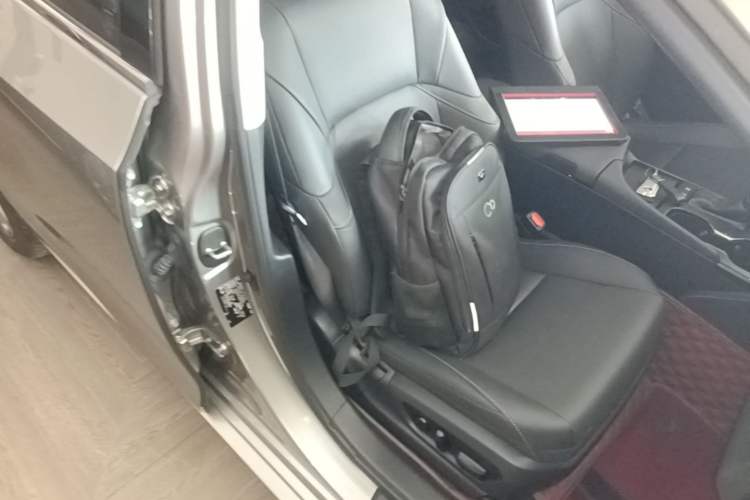 Used Lexus ES 2022 200 Excellence Edition Right Front Seat