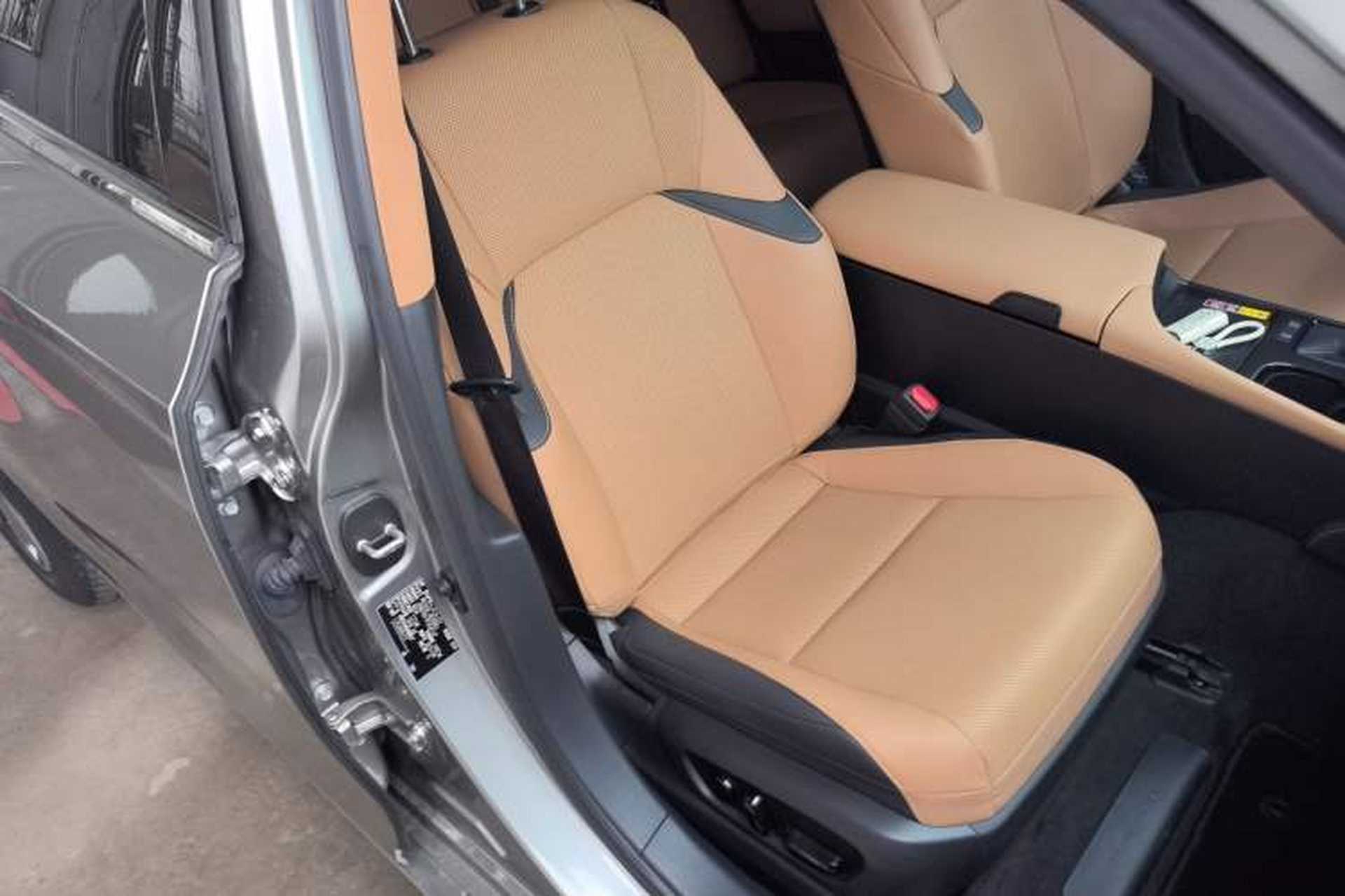 Used Lexus ES 2022 200 Luxury Edition Right Front Seat