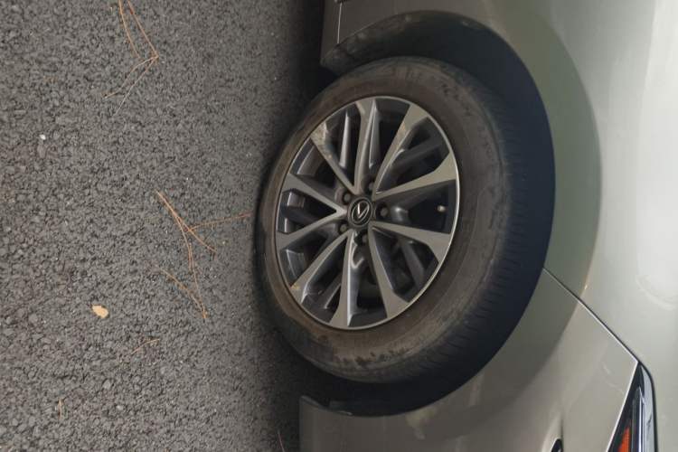 Used Lexus ES 2022 300h Excellence Edition Right Front Wheel Hub