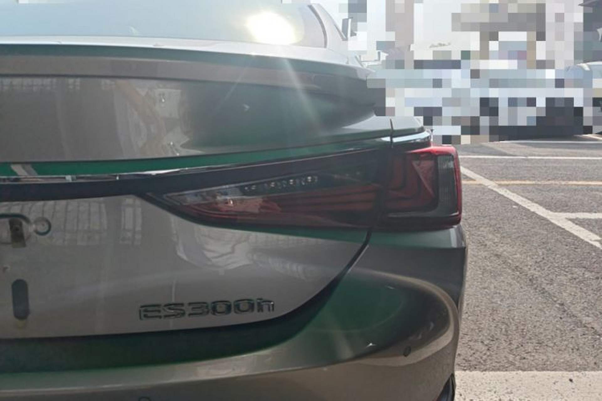 Used Lexus ES 2022 300h Excellence Edition Right Rear Taillight