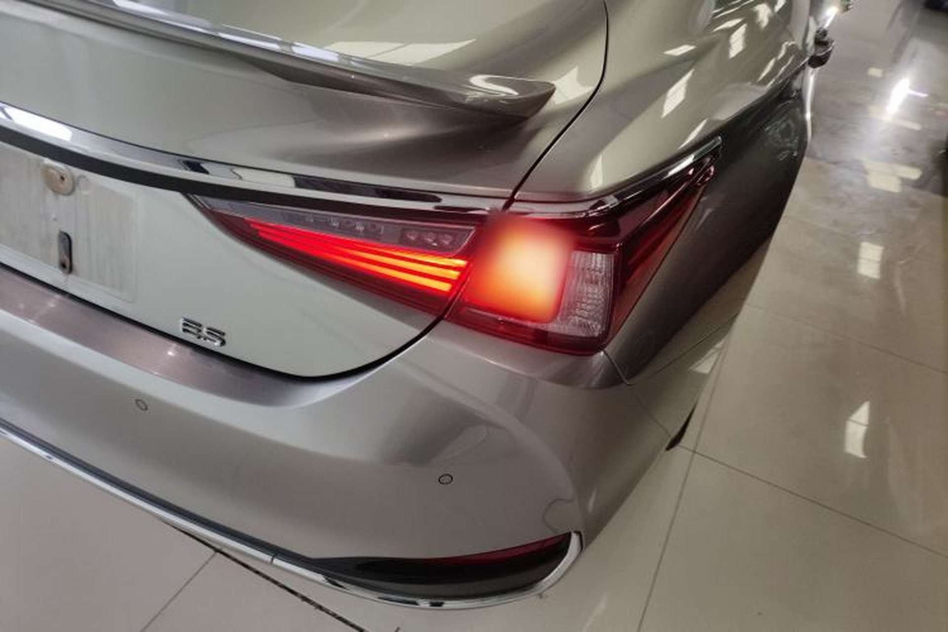 Used Lexus ES 2022 200 Excellence Edition Right Rear Taillight