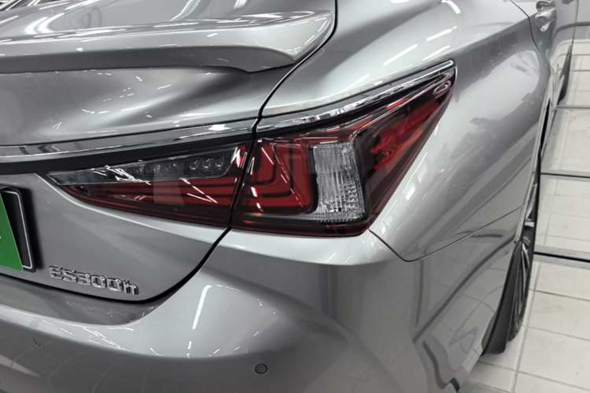 Used Lexus ES 2022 300h Excellence Edition Right Rear Taillight