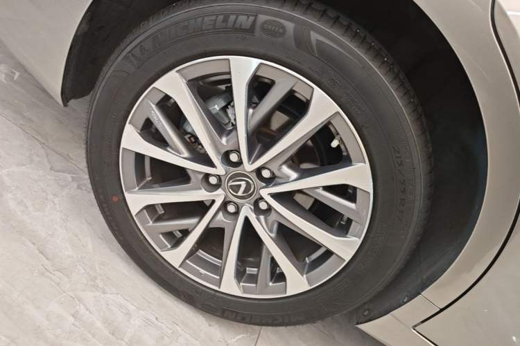 Used Lexus ES 2022 200 Excellence Edition Right Rear Wheel Hub