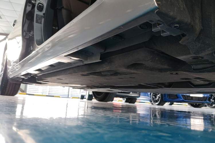 Used Lexus ES 2022 200 Excellence Edition Right Side Sill