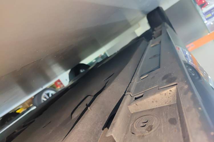 Used Lexus ES 2022 200 Excellence Edition Right Side Sill