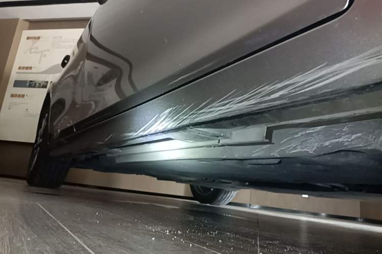 Used Lexus ES 2022 200 Excellence Edition Right Side Sill
