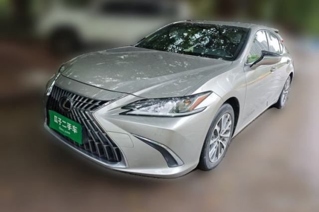Used Lexus ES 2022 300h Excellence Edition