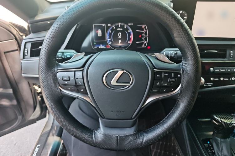 Used Lexus ES 2022 260 Excellence Edition Steering Wheel