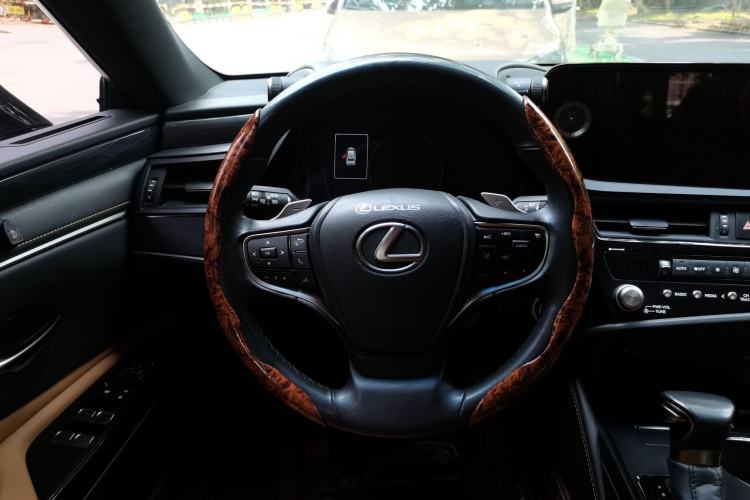 Used Lexus ES 2022 200 Excellence Edition Steering Wheel