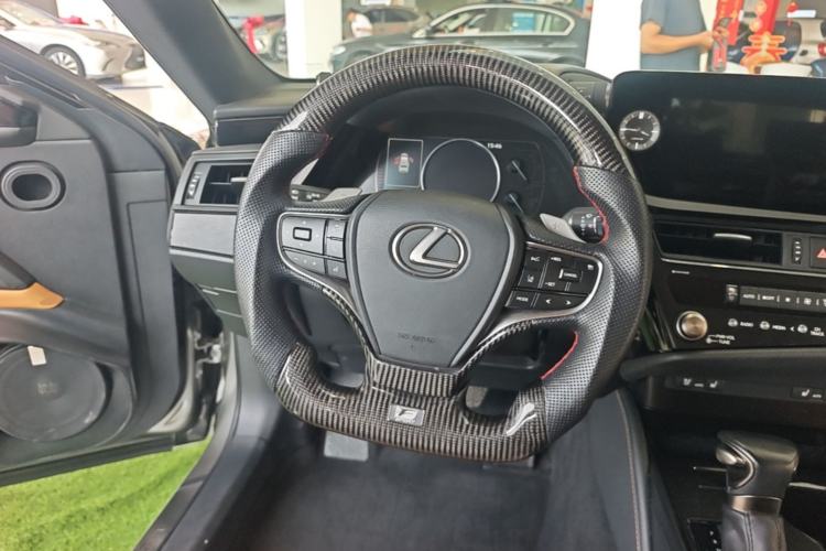 Used Lexus ES 2022 300h Deluxe Edition Steering Wheel