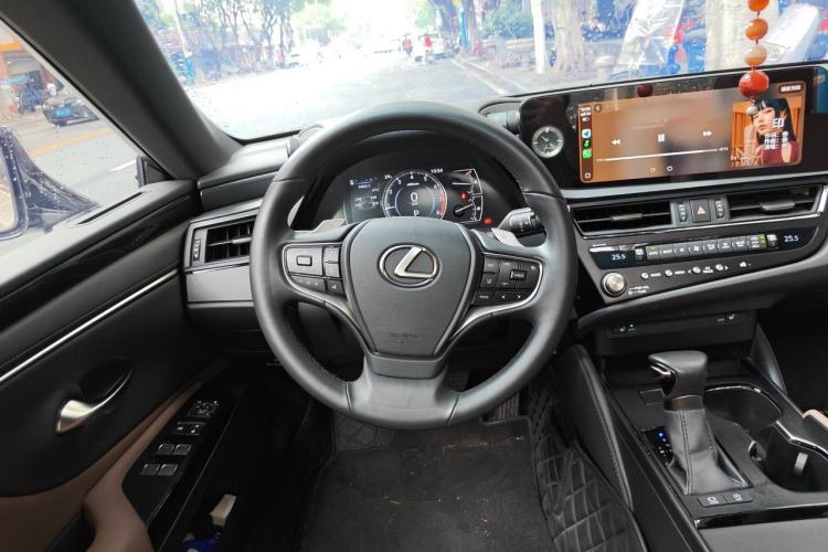 Used Lexus ES 2022 200 Excellence Edition Steering Wheel