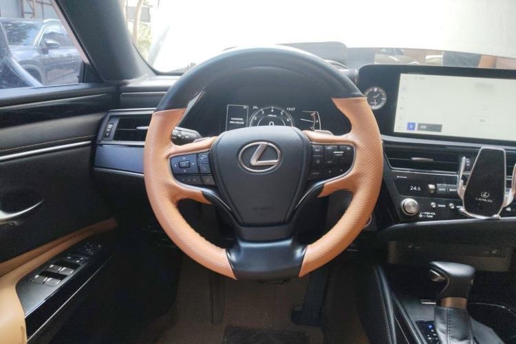 Used Lexus ES 2022 200 Excellence Edition Steering Wheel