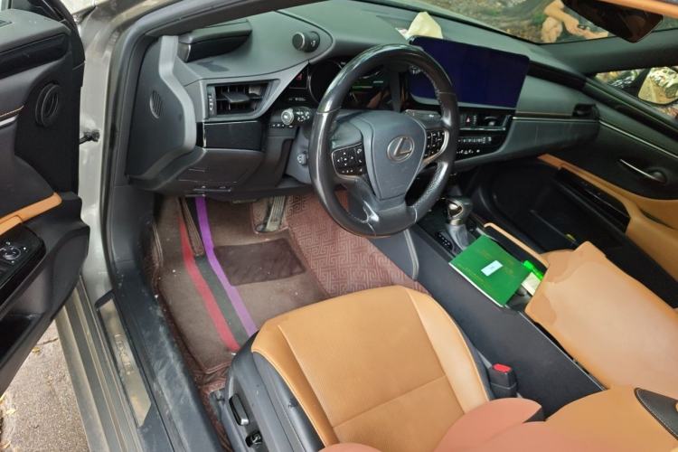 Used Lexus ES 2022 300h Excellence Edition Steering Wheel