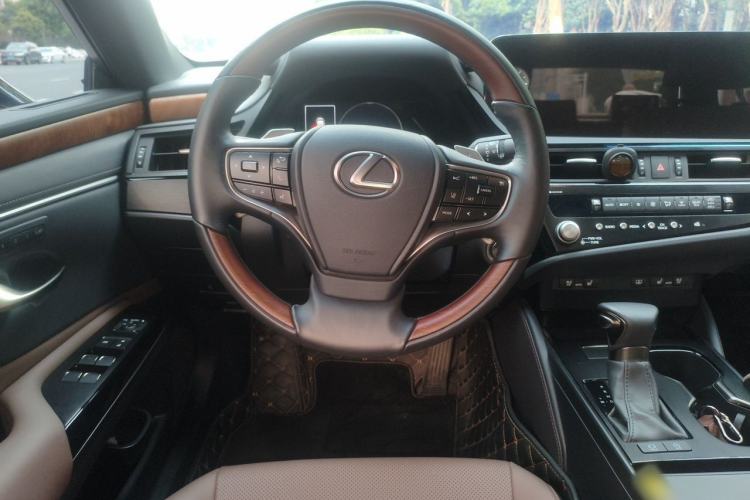 Used Lexus ES 2022 200 Luxury Edition Steering Wheel