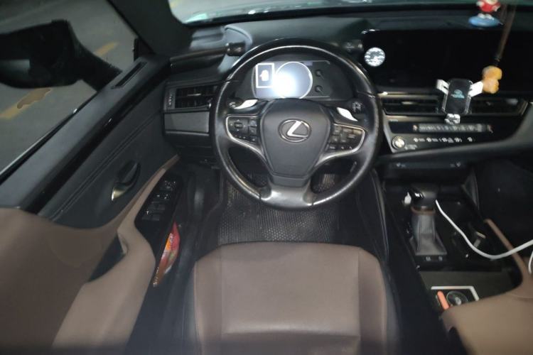 Used Lexus ES 2022 200 Excellence Edition Steering Wheel