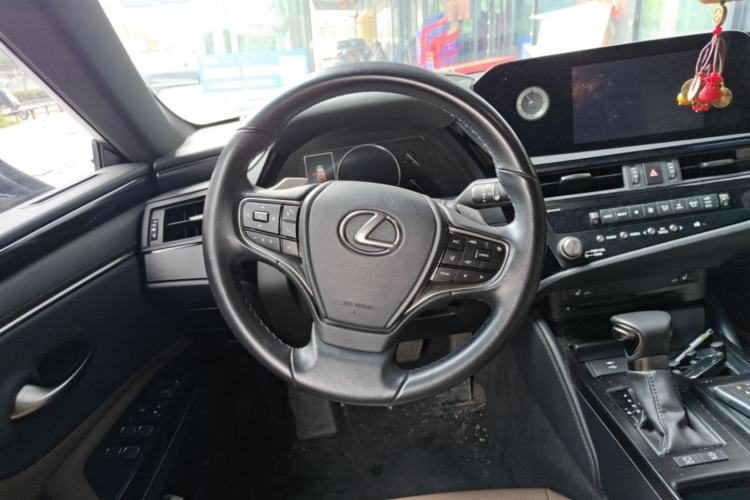 Used Lexus ES 2022 200 Excellence Edition Steering Wheel