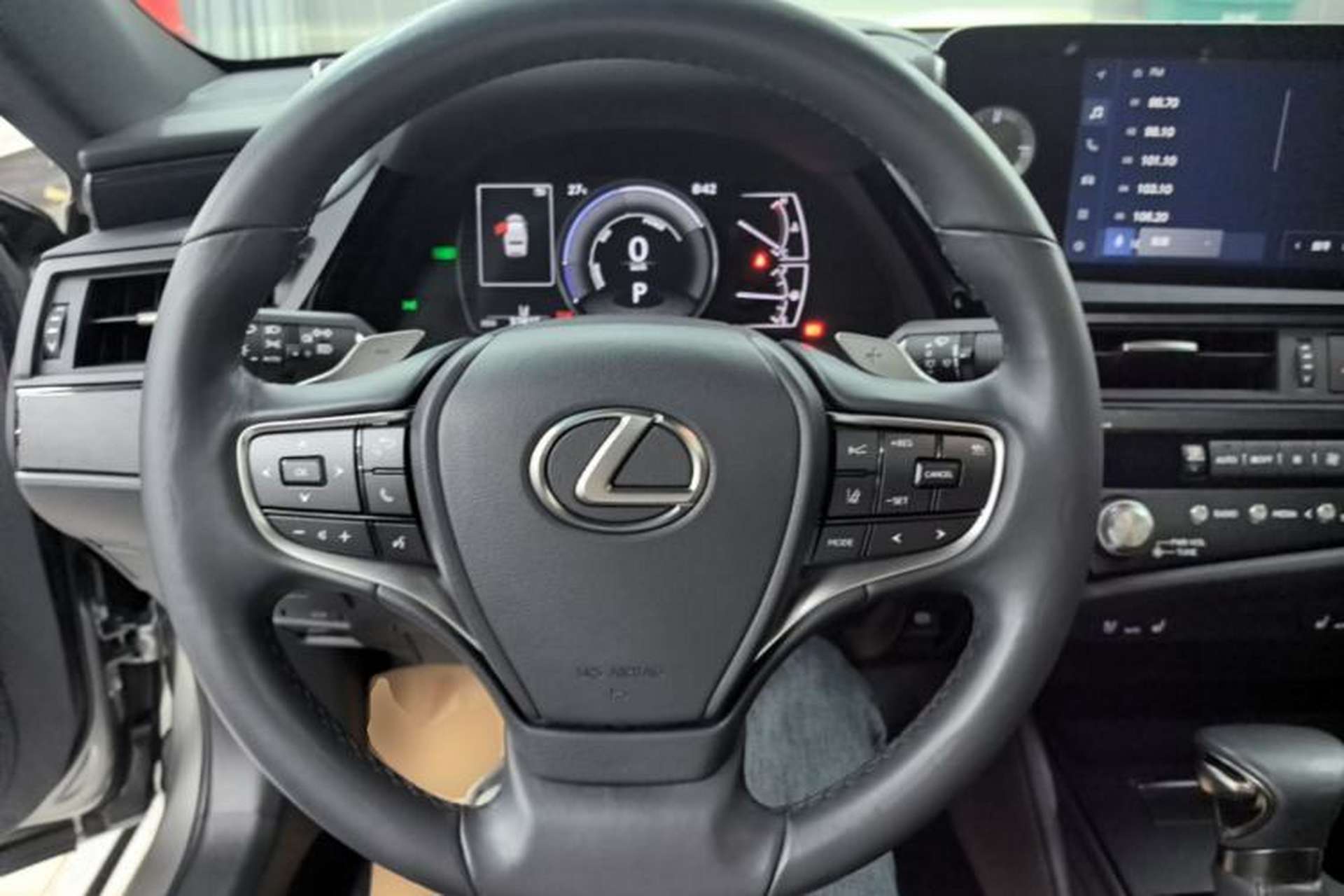 Used Lexus ES 2022 300h Excellence Edition Steering Wheel