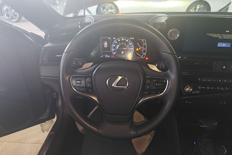 Used Lexus ES 2022 200 Excellence Edition Steering Wheel