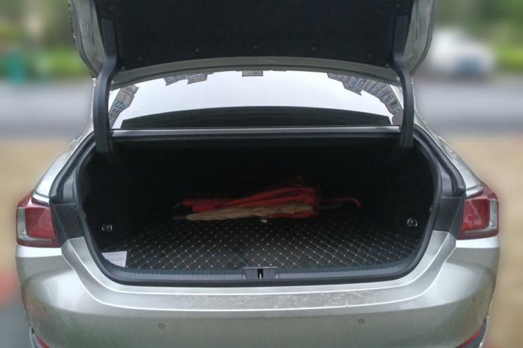 Used Lexus ES 2022 300h Excellence Edition Trunk