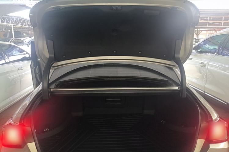 Used Lexus ES 2022 260 Excellence Edition Trunk