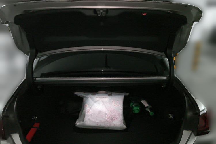 Used Lexus ES 2022 200 Luxury Edition Trunk