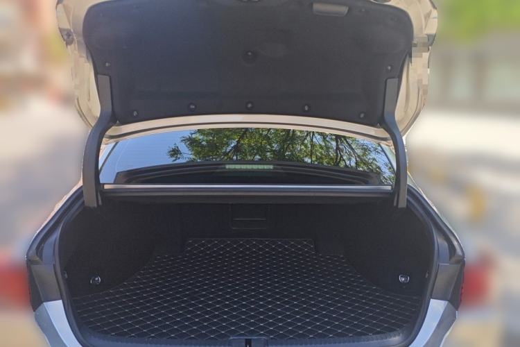 Used Lexus ES 2022 300h Excellence Edition Trunk