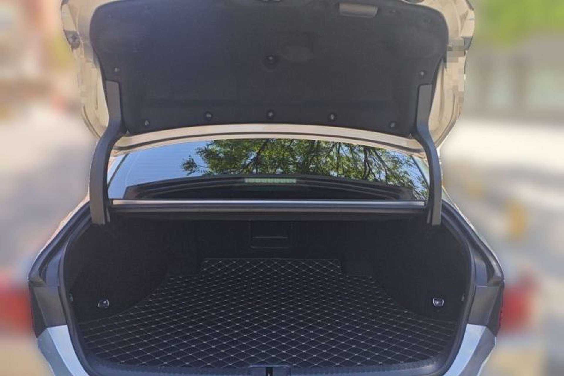 Used Lexus ES 2022 300h Excellence Edition Trunk
