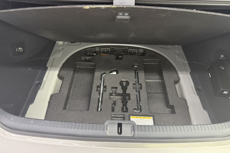 Used Lexus ES 2022 200 Excellence Edition Trunk